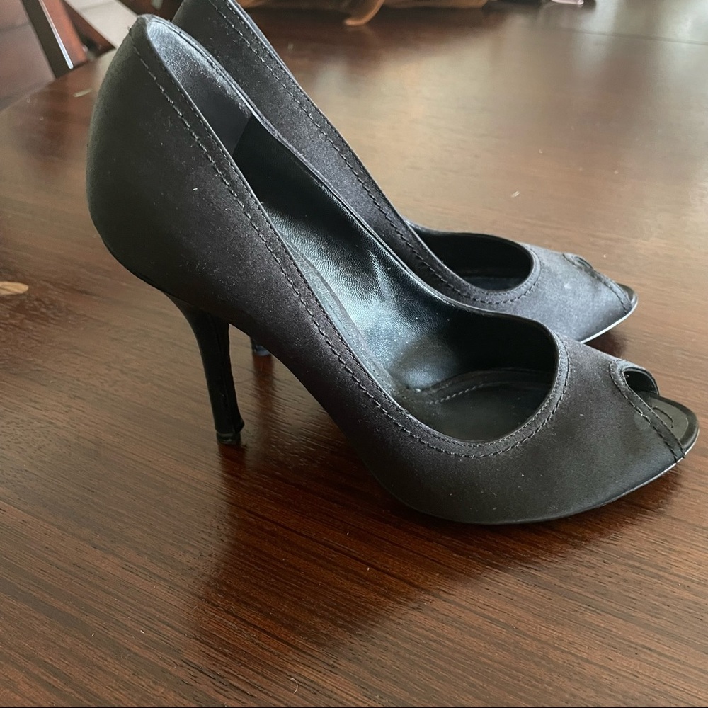 LONIGRO ITALY black satin open toe pump